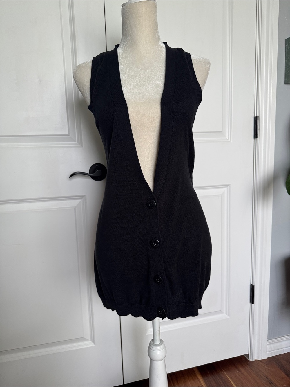Miley Cyrus & Max Azria Black Sleeveless Button Front Vest Size XL NWT